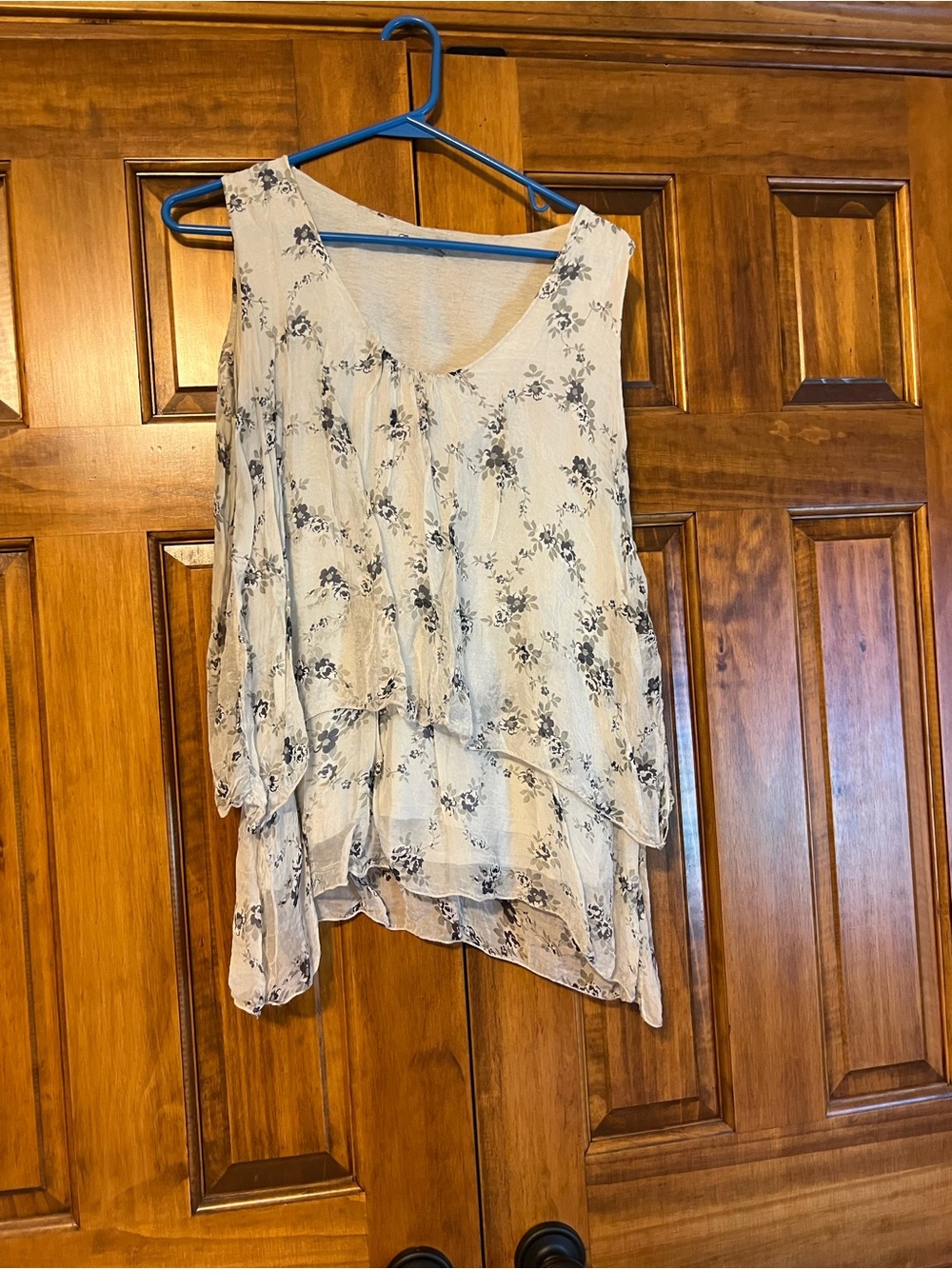 Elena Baldi 100% Silk Light Cream Floral Layered Sleeveless Made in Italy Blouse